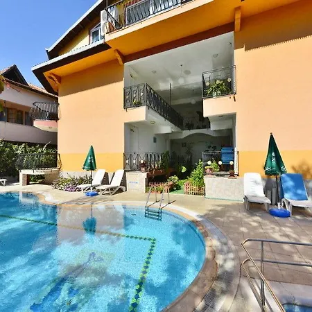 Hotel Mandalinn 3*
