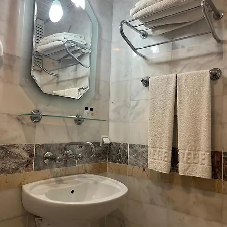 Mandalinn Hotel